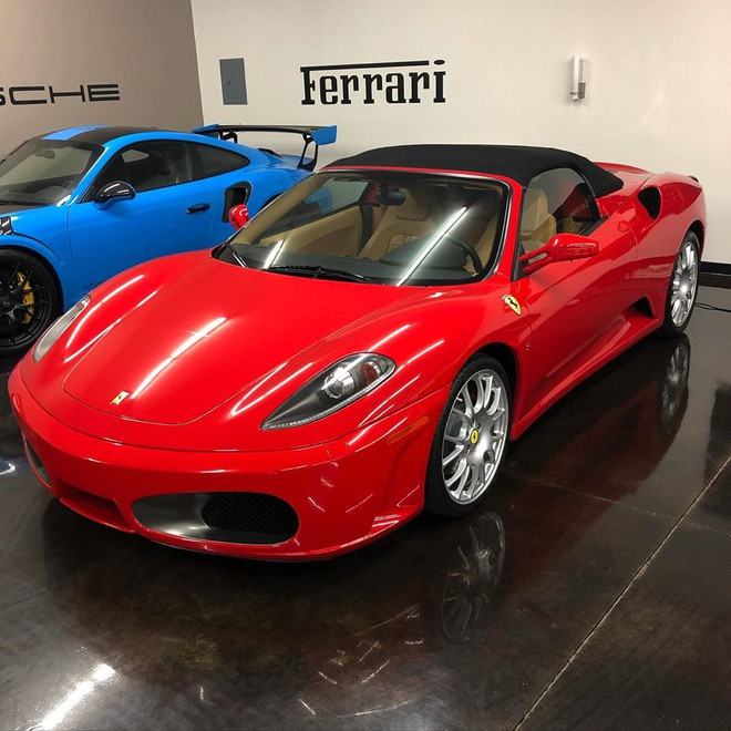 Bán đấu giá dàn siêu xe để ủng hộ bệnh nhân Covid-19