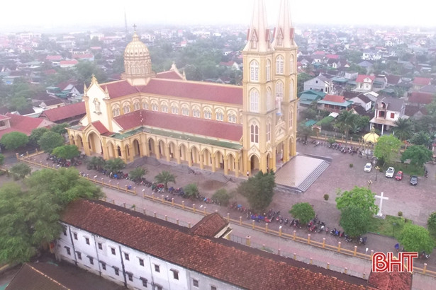 Thứ trưởng Bộ Công an đề nghị xử nghiêm vụ giáo dân Hà Tĩnh hành lễ đông người