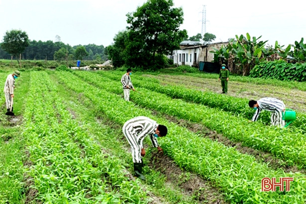 Cán bộ chiến sỹ trại giam ở Hà Tĩnh “cách ly” phòng dịch Covid-19