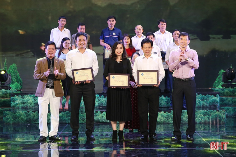 CLB phường Tân Giang nhất liên hoan dân ca ví, giặm Nghệ Tĩnh 