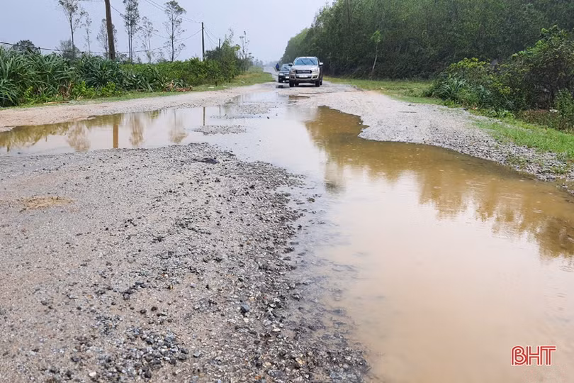 Hạ tầng giao thông yếu kém, nhiều xã ở huyện phía Nam Hà Tĩnh khó đạt chuẩn nông thôn mới