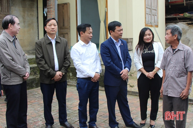 Phó Chủ tịch UBND tỉnh Lê Ngọc Châu đánh giá cao hiệu quả của nhà văn hóa cộng đồng “2 trong 1” ở Vũ Quang