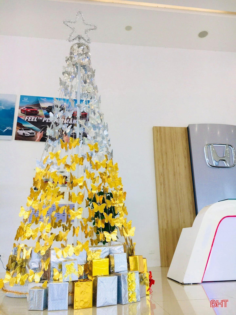 TP Hà Tĩnh ngập tràn sắc màu Giáng sinh