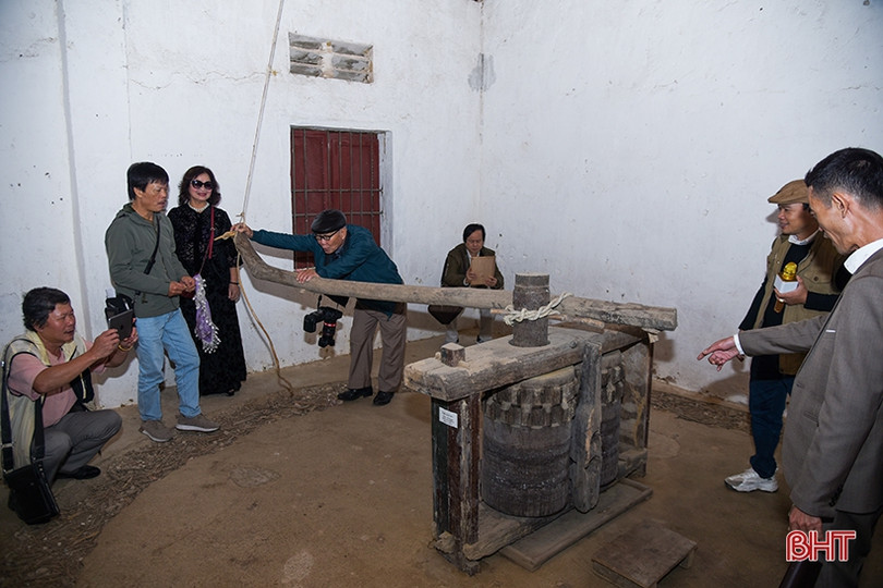 Văn nghệ sĩ đi thực tế sáng tác “Nông thôn Hà Tĩnh - Xưa và nay”