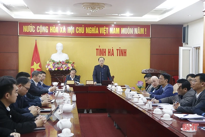 Chuyển làm việc từ xử lý văn bản, hồ sơ trên giấy sang môi trường điện tử ở Hà Tĩnh