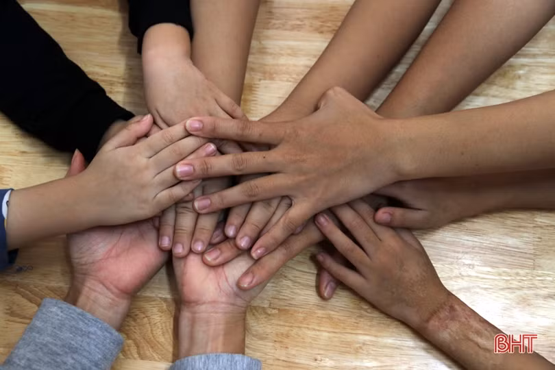 Hành trình cùng con trai “chiến đấu” với bệnh tự kỷ của bà mẹ Hà Tĩnh