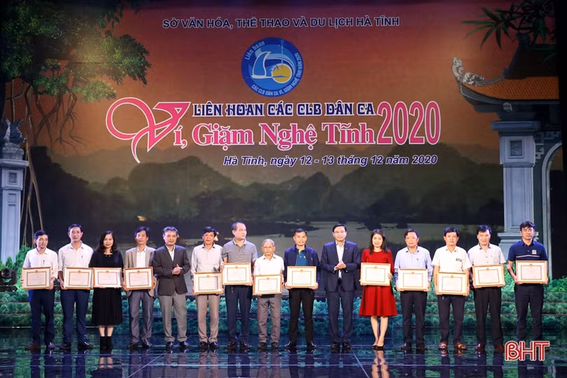 CLB phường Tân Giang nhất liên hoan dân ca ví, giặm Nghệ Tĩnh 