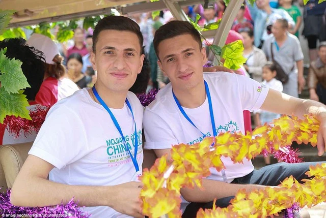 Bí ẩn kỳ lạ ở những vùng đất có hàng ngàn cặp song sinh