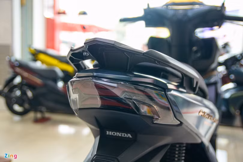 Chi tiết Honda Air Blade phiên bản mới tại đại lý