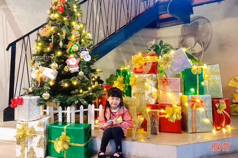 TP Hà Tĩnh ngập tràn sắc màu Giáng sinh