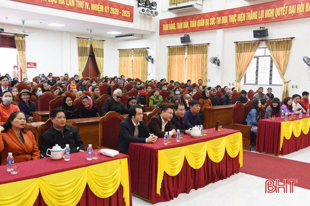 Tặng 80 suất quà cho người khiếm thị ở Lộc Hà