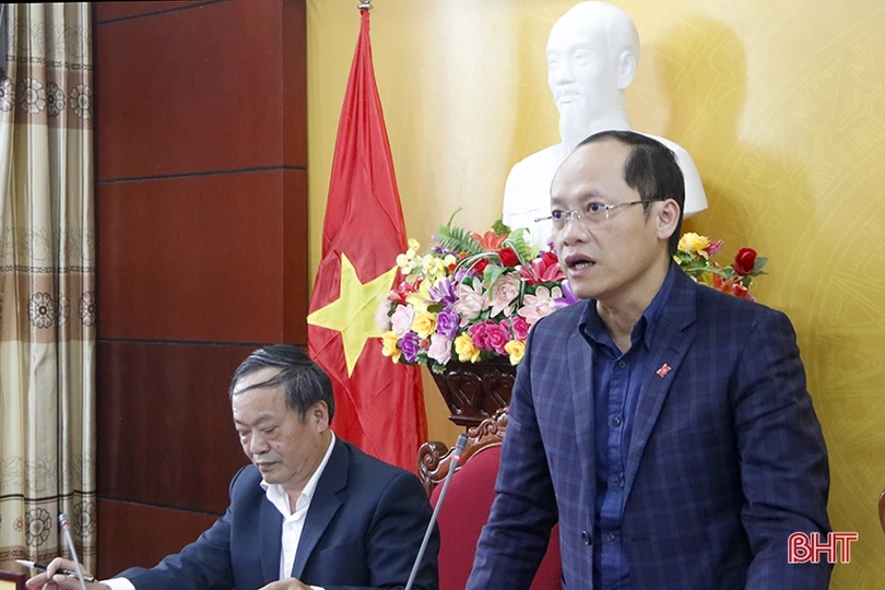 Chuyển làm việc từ xử lý văn bản, hồ sơ trên giấy sang môi trường điện tử ở Hà Tĩnh