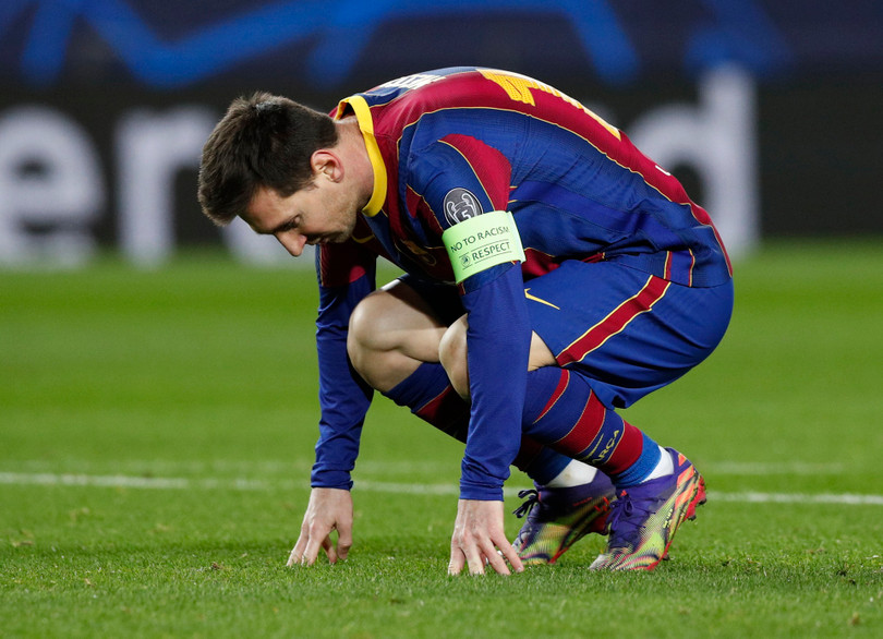 Messi bất lực trong ngày Ronaldo tỏa sáng