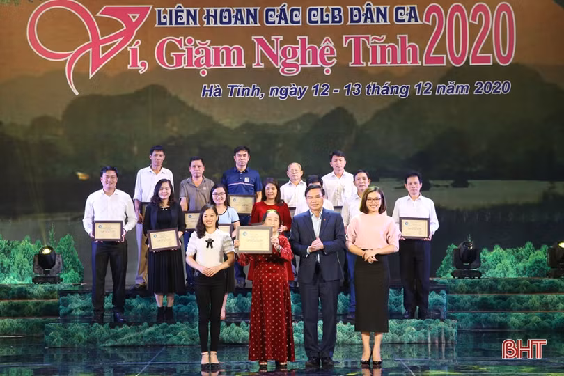 CLB phường Tân Giang nhất liên hoan dân ca ví, giặm Nghệ Tĩnh 