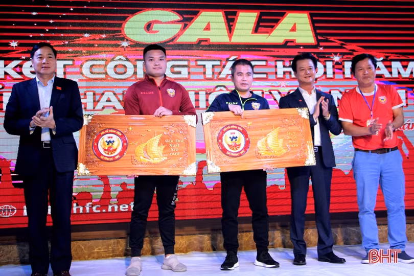 Thành công của CLB Hồng Lĩnh Hà Tĩnh có sự đóng góp quan trọng của Hội Cổ động viên