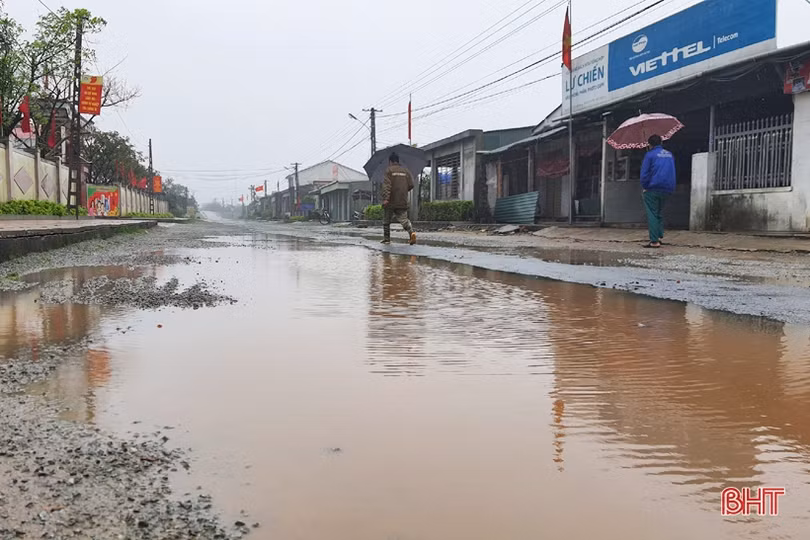 Hạ tầng giao thông yếu kém, nhiều xã ở huyện phía Nam Hà Tĩnh khó đạt chuẩn nông thôn mới