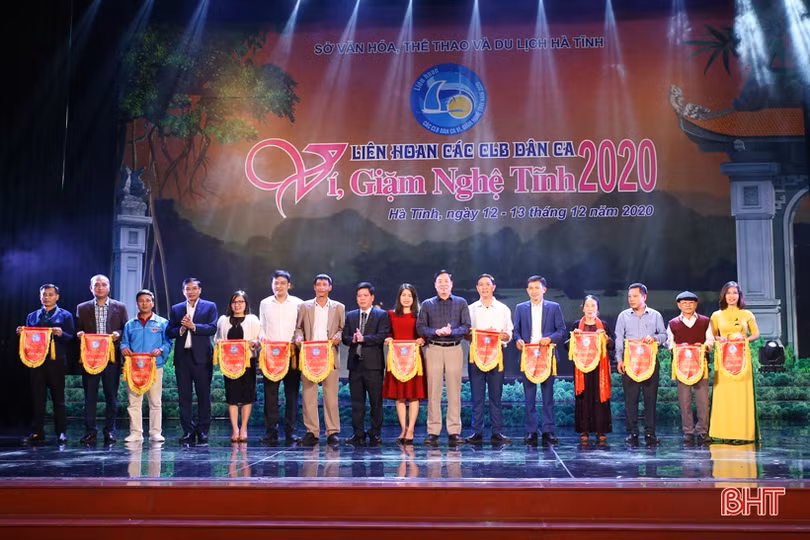 Khai mạc Liên hoan các CLB dân ca ví, giặm Nghệ Tĩnh