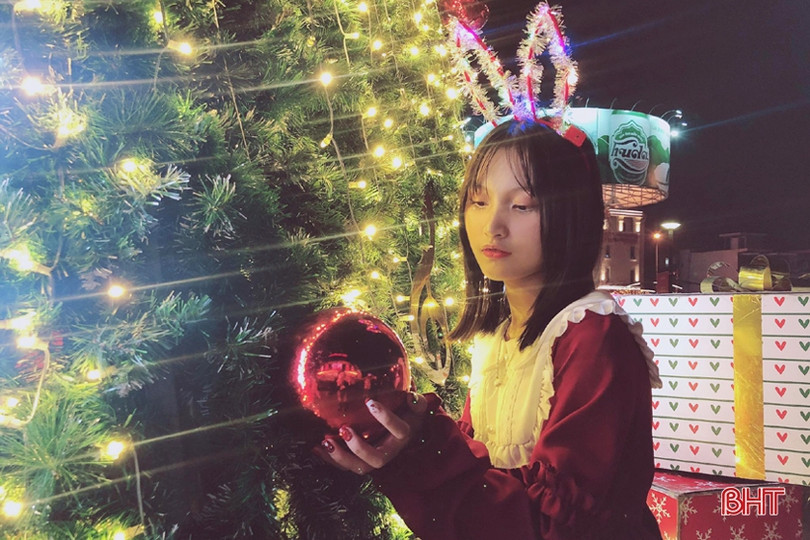 TP Hà Tĩnh ngập tràn sắc màu Giáng sinh