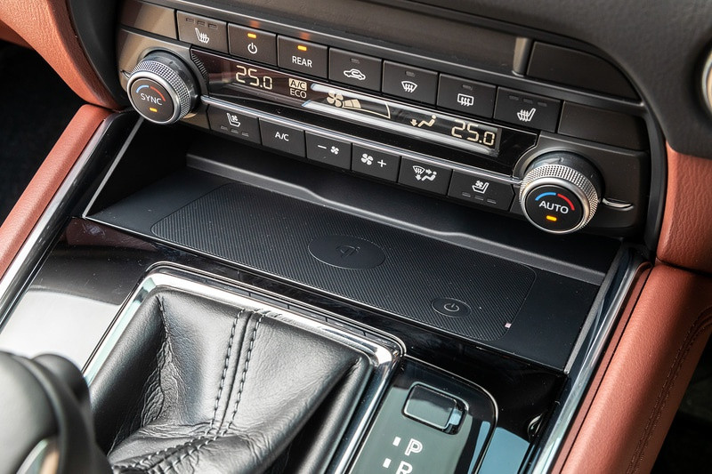 Mazda CX-8 phiên bản mới được ra mắt, nâng cấp nội ngoại thất