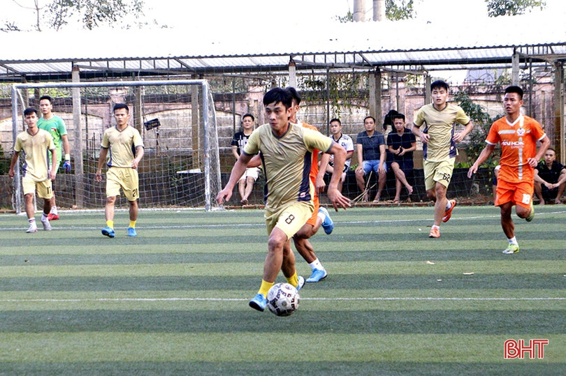 Giải bóng đá Công an huyện Thạch Hà quyên góp gần 120 triệu đồng