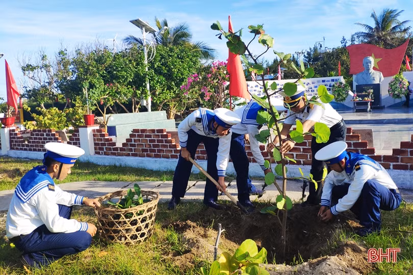 Sơn Ca - hòn ngọc xanh của Trường Sa