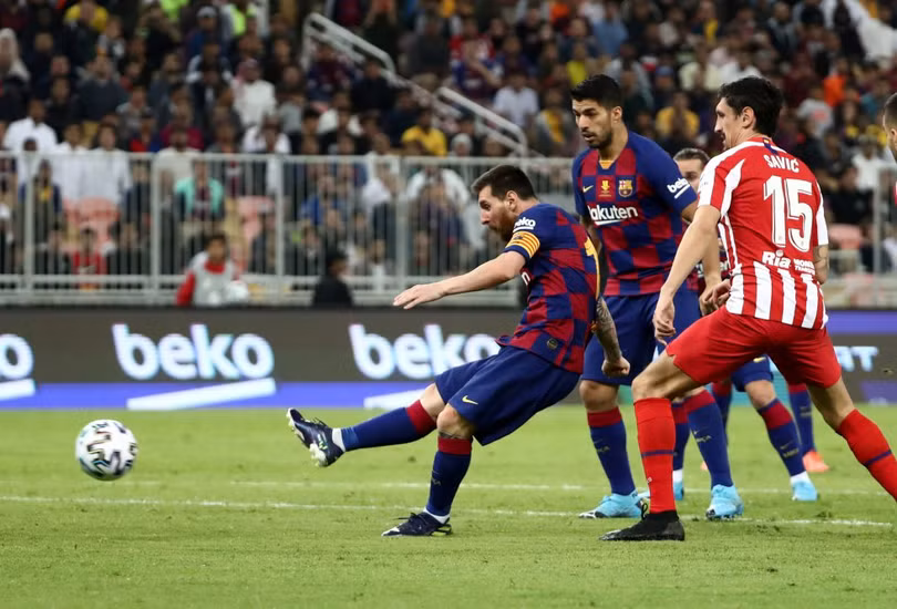 Hai lần bị từ chối bàn thắng, Barca lỡ hẹn Real ở chung kết Siêu cúp