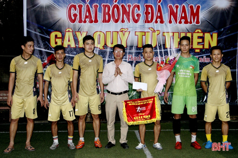 Giải bóng đá Công an huyện Thạch Hà quyên góp gần 120 triệu đồng