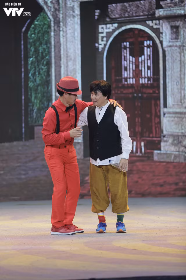 Gặp nhau cuối năm: Cười ngả nghiêng cùng làng Vũ Đại thời hội nhập