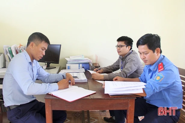 “Bắt cóc bỏ dĩa”, nhiều địa phương ở Hà Tĩnh tái diễn nạn họp chợ lấn đường!