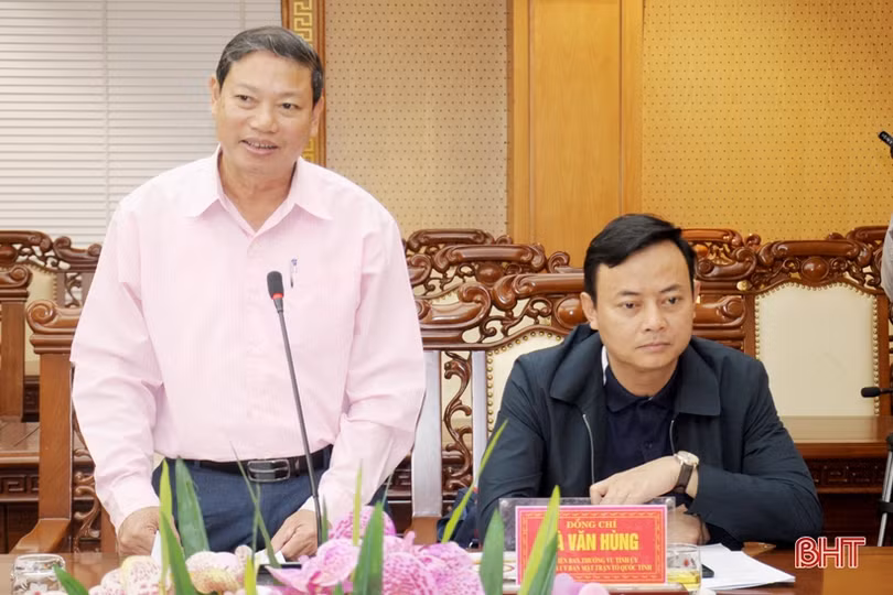 Tổ chức kỷ niệm các ngày lễ lớn phải gắn với phát động các đợt thi đua