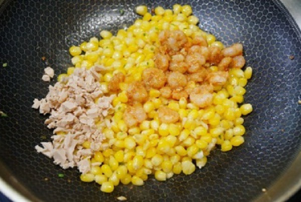 Mẹ chồng tôi có món tôm xào ngon lạ, ăn bao nhiêu cũng không ngán