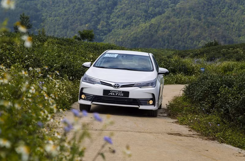 Toyota bùng nổ khuyến mại cuối năm