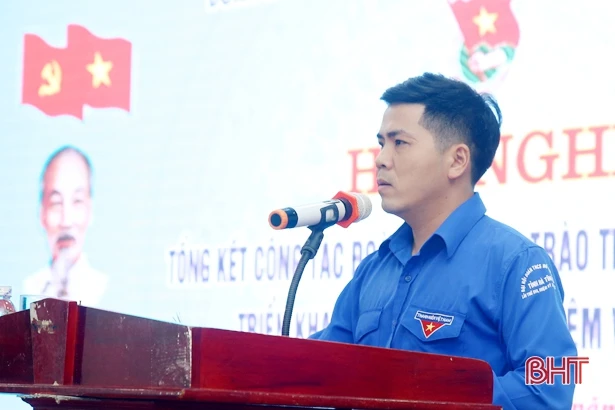 “Tuổi trẻ Khối CCQ&DN Hà Tĩnh tự hào tiến bước dưới cờ Đảng”