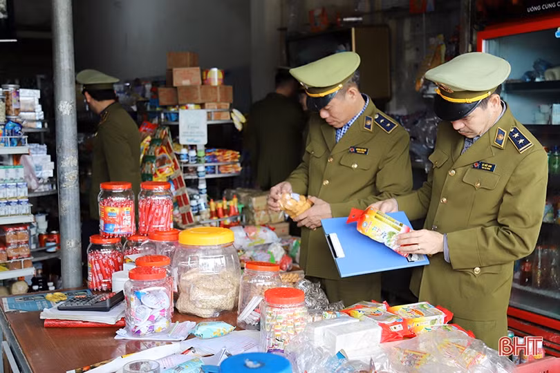Ngăn chặn hàng lậu, hàng giả xâm nhập thị trường Hà Tĩnh dịp Tết Nguyên đán
