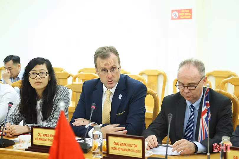 Chính phủ Anh đồng hành với Hà Tĩnh phòng chống di cư trái phép, buôn người xuyên quốc gia