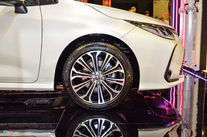 Chi tiết Toyota Corolla Altis 2020 - nhiều nâng cấp, chờ ngày về Việt Nam