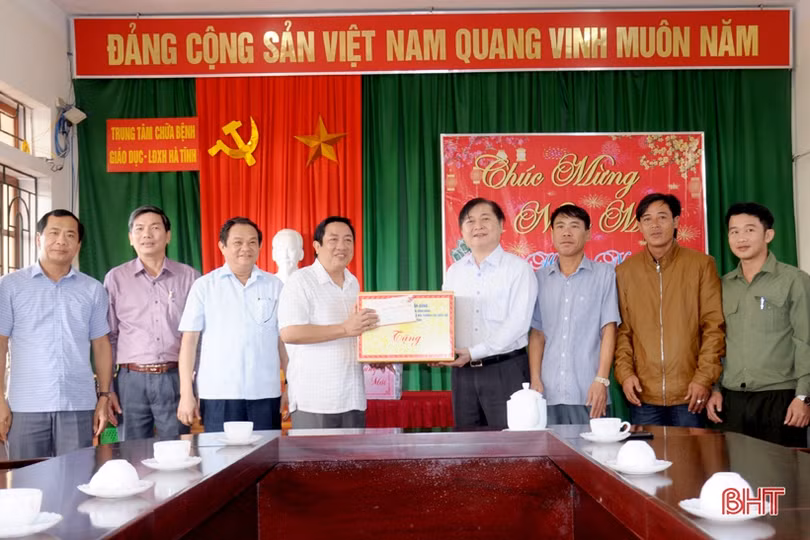 Chủ nhiệm Ủy ban KHCN&MT của Quốc hội chúc Tết người dân Hà Tĩnh