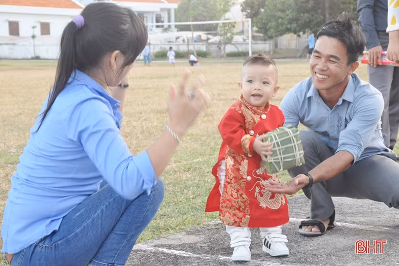 Bình yên xã đảo Song Tử Tây qua ống kính PV Báo Hà Tĩnh