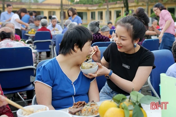 “Tết yêu thương - Tết sẻ chia”