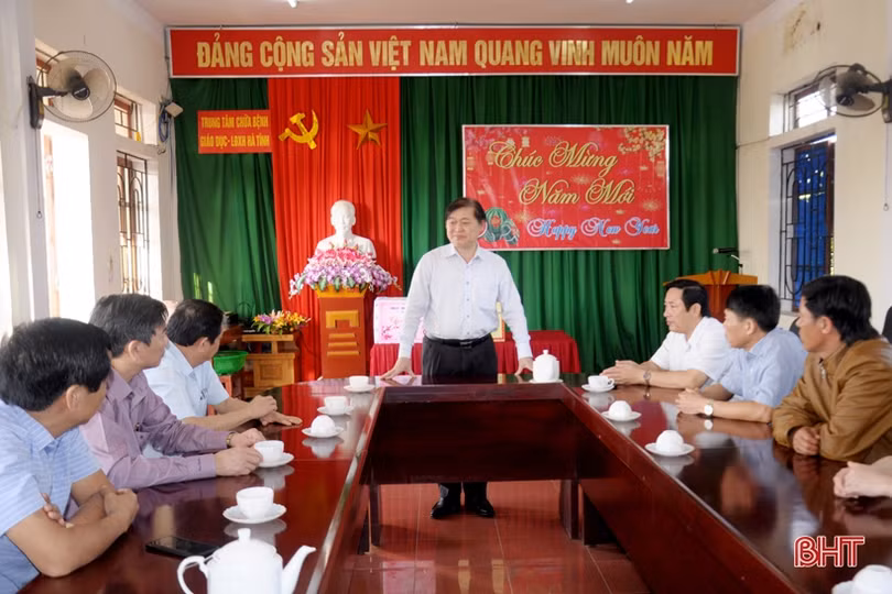 Chủ nhiệm Ủy ban KHCN&MT của Quốc hội chúc Tết người dân Hà Tĩnh