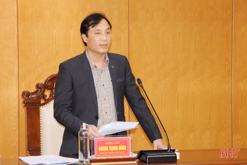 Tổ chức kỷ niệm các ngày lễ lớn phải gắn với phát động các đợt thi đua