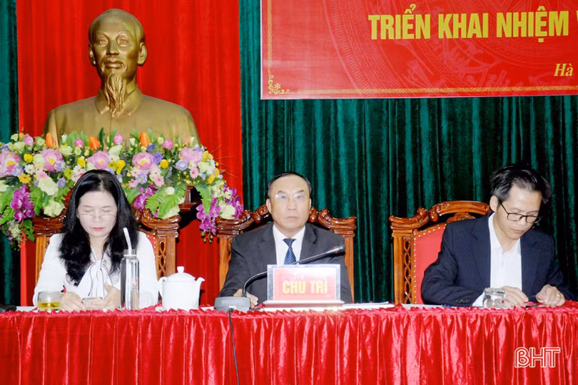 Tăng cường bảo vệ nền tảng tư tưởng của Đảng, phản bác các quan điểm sai trái, thù địch