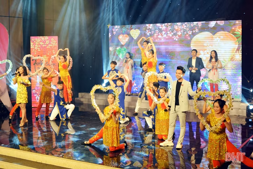 Các doanh nghiệp, nhà hảo tâm ủng hộ Quỹ vì người nghèo Hà Tĩnh hơn 115 tỷ đồng