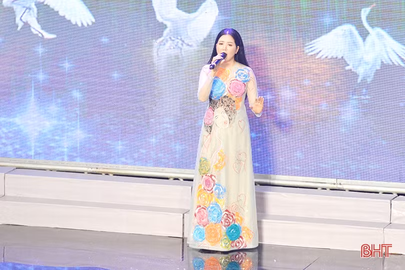 Gala “HTTV - Kết nối Vòng tay nhân ái” huy động hơn 500 triệu đồng giúp đỡ các hoàn cảnh khó khăn