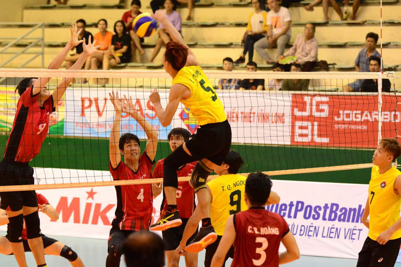 Bóng chuyền Hà Tĩnh “vượt ải” trụ hạng thành công