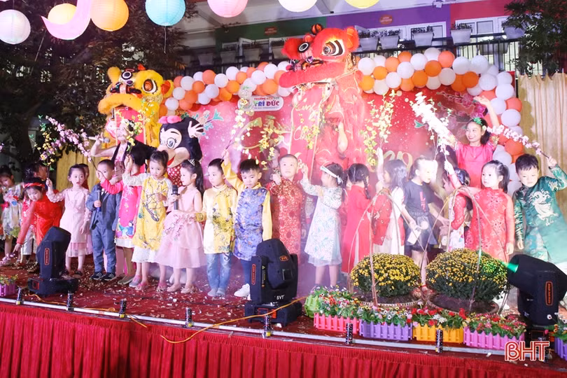 Học sinh mầm non Trí Đức vui hội chợ chào xuân 2020