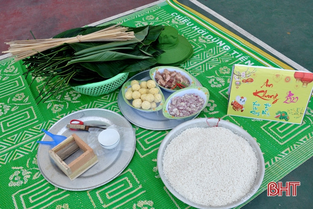 Bánh chưng xanh, thắm tình hữu nghị Việt - Lào