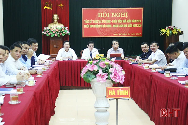 Quyết liệt ngay từ đầu năm, phấn đấu thu ngân sách vượt dự toán