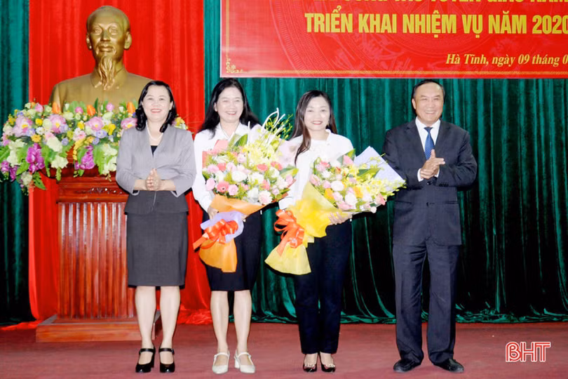 Tăng cường bảo vệ nền tảng tư tưởng của Đảng, phản bác các quan điểm sai trái, thù địch