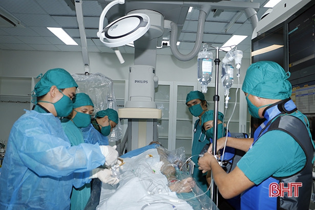 BVĐK Hà Tĩnh “cầm tay chỉ việc”, hỗ trợ tuyến dưới triển khai nhiều kỹ thuật chuyên sâu